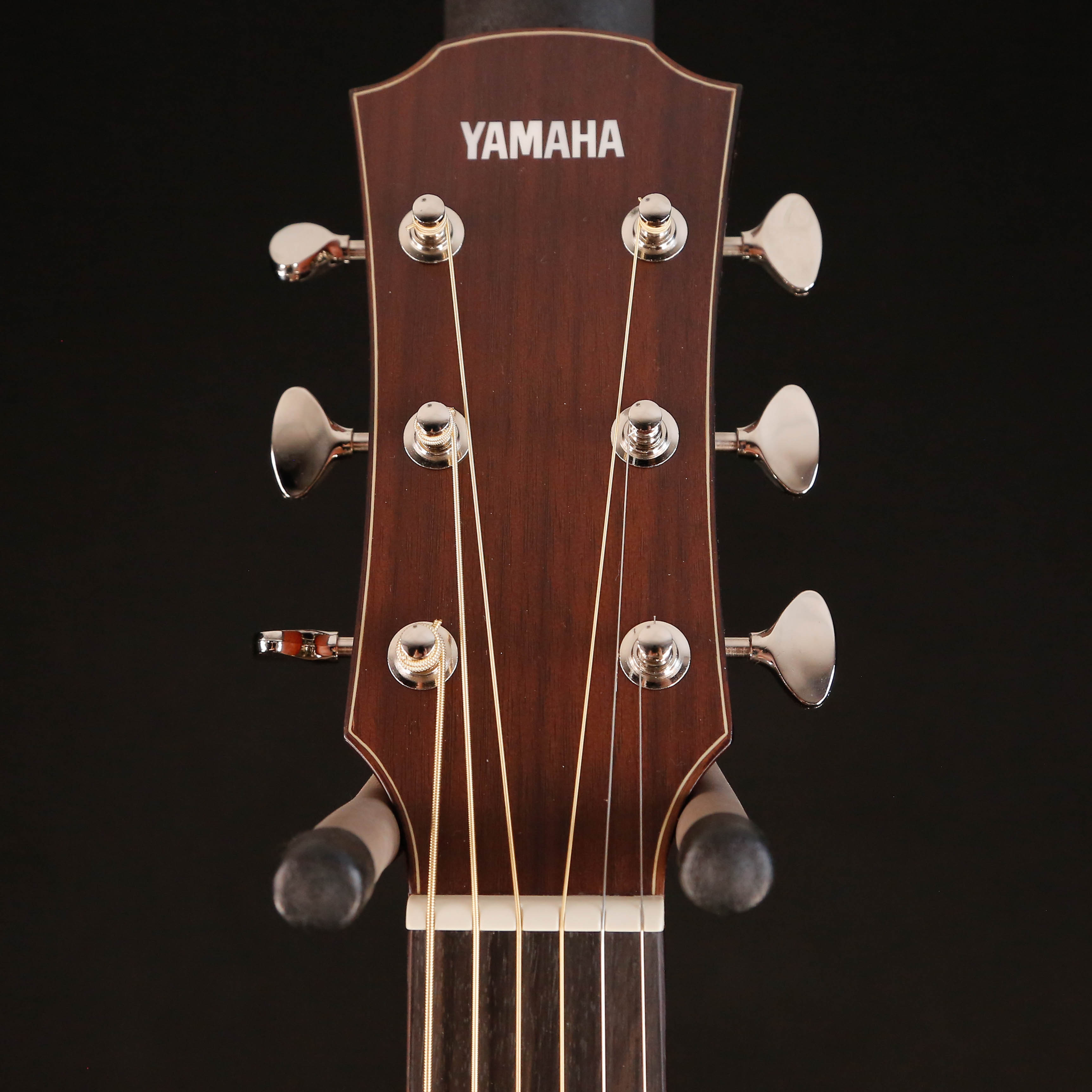 Yamaha A5R VN Folk Cutaway Acou/Elec, Rosewood, Vintage Natural