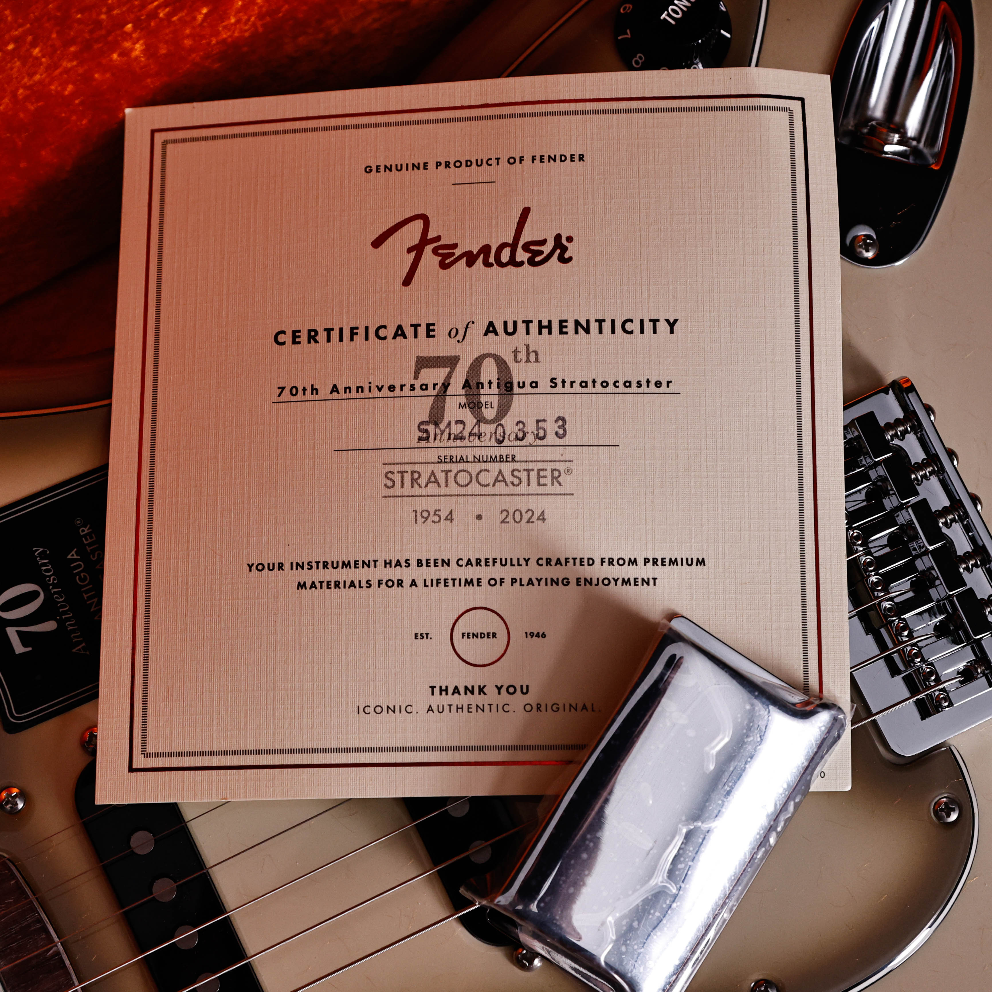 Fender 70th Anniversary Vintera II Antigua Stratocaster Electric, Antigua 7lbs 14oz