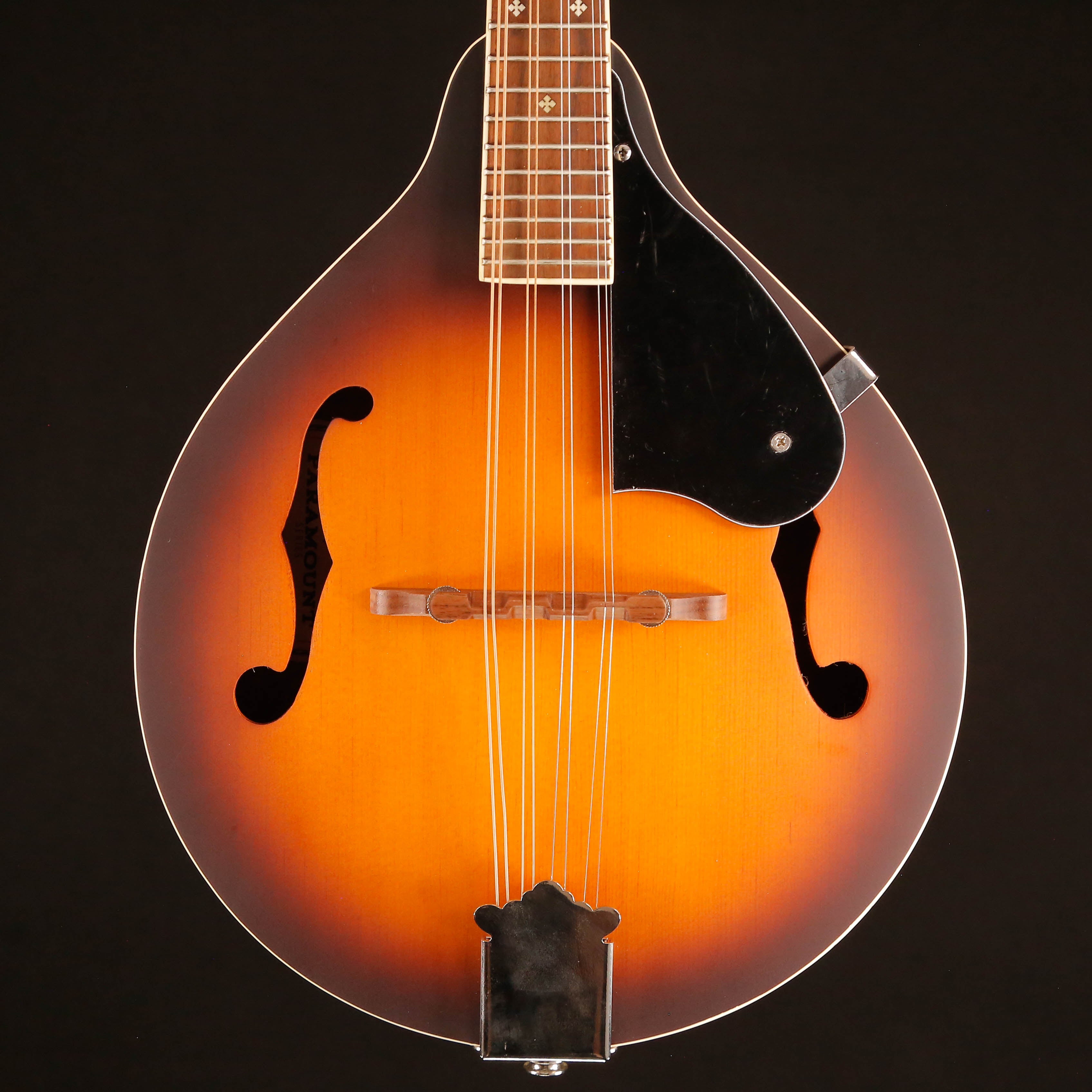 Fender PM-180E Mandolin, Walnut Fb, Aged Cognac Burst