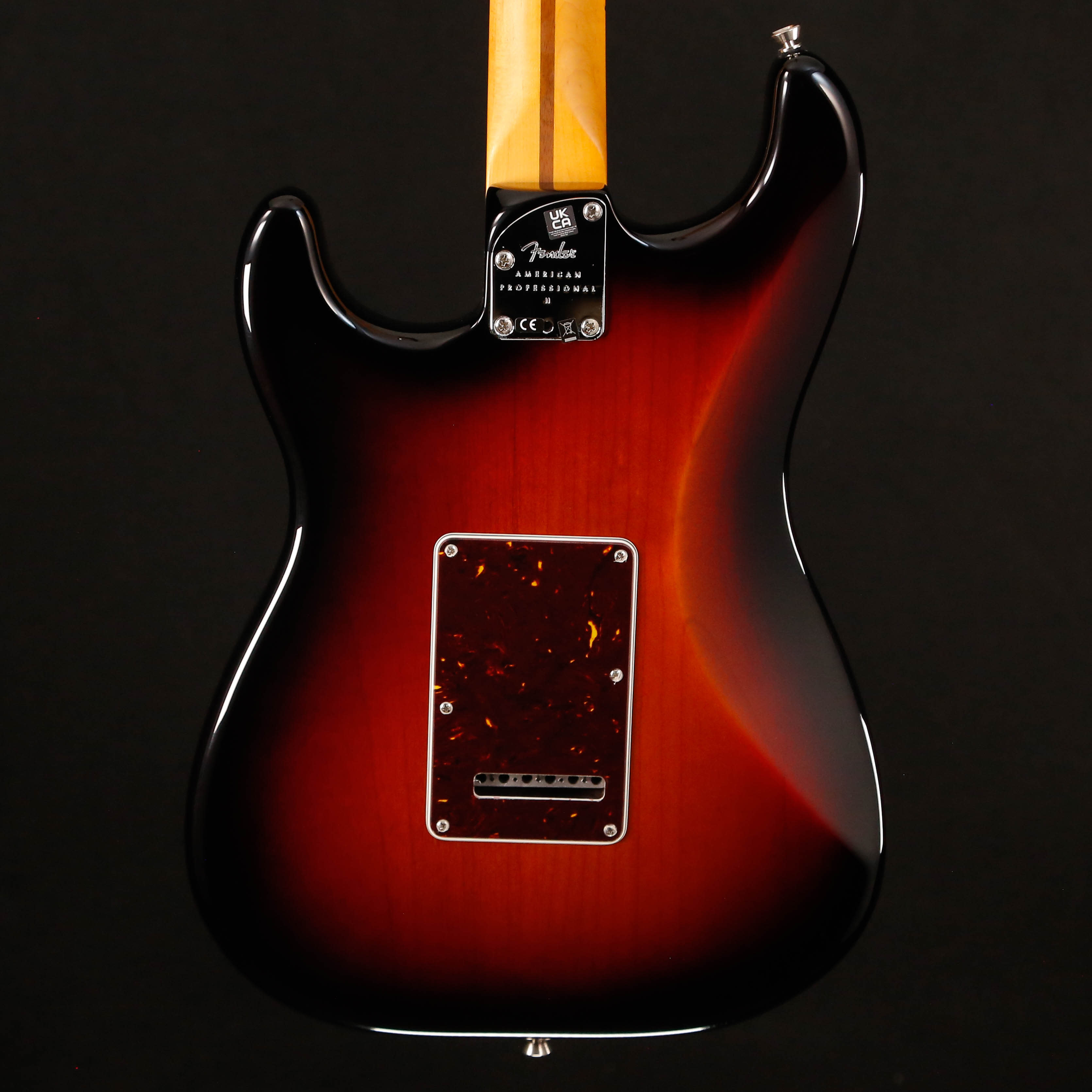 Fender American Pro II Stratocaster, Maple Fb, 3-Color Sunburst