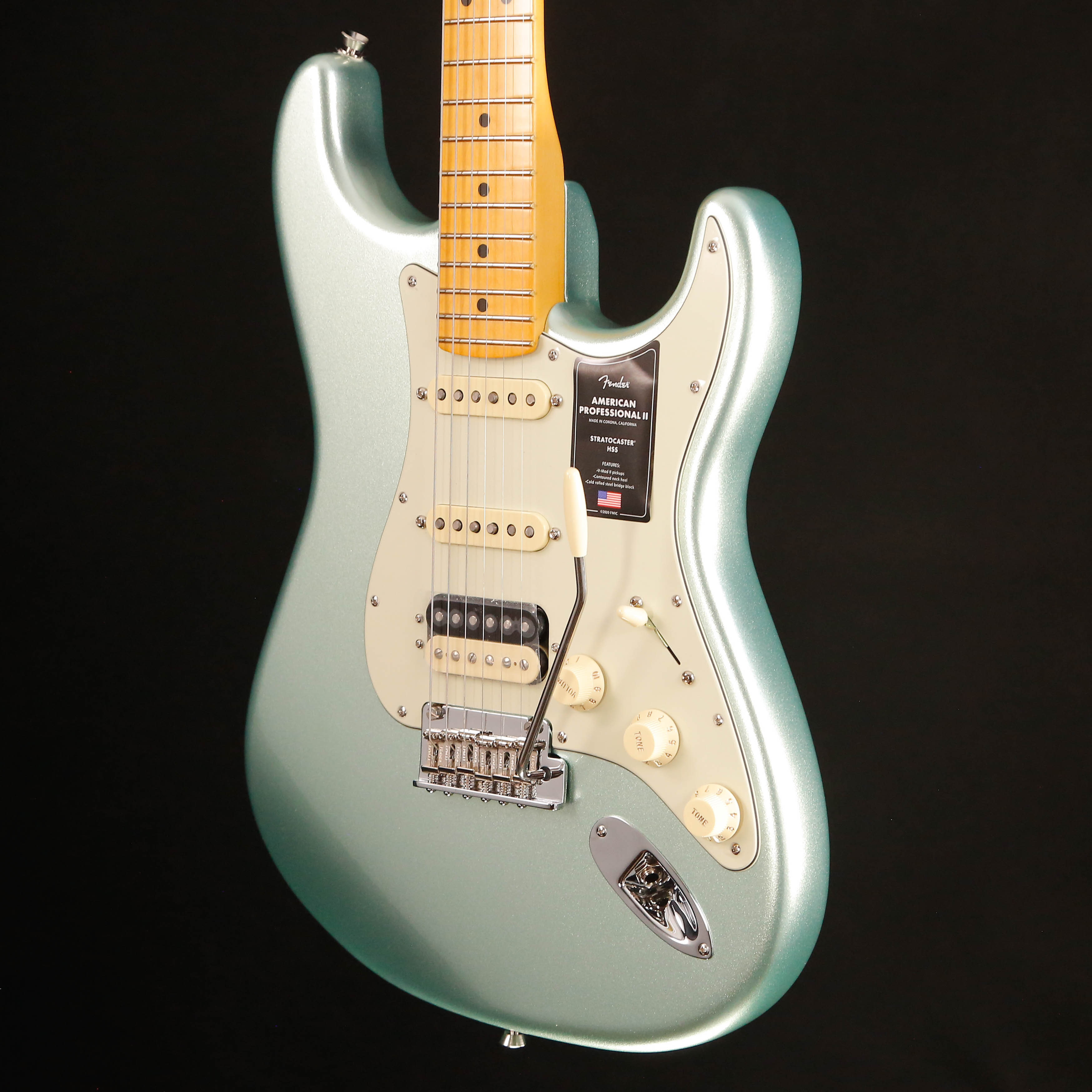 Fender American Professional II Stratocaster HSS, Mpl Fb, Surf Green 8lbs 0.4oz