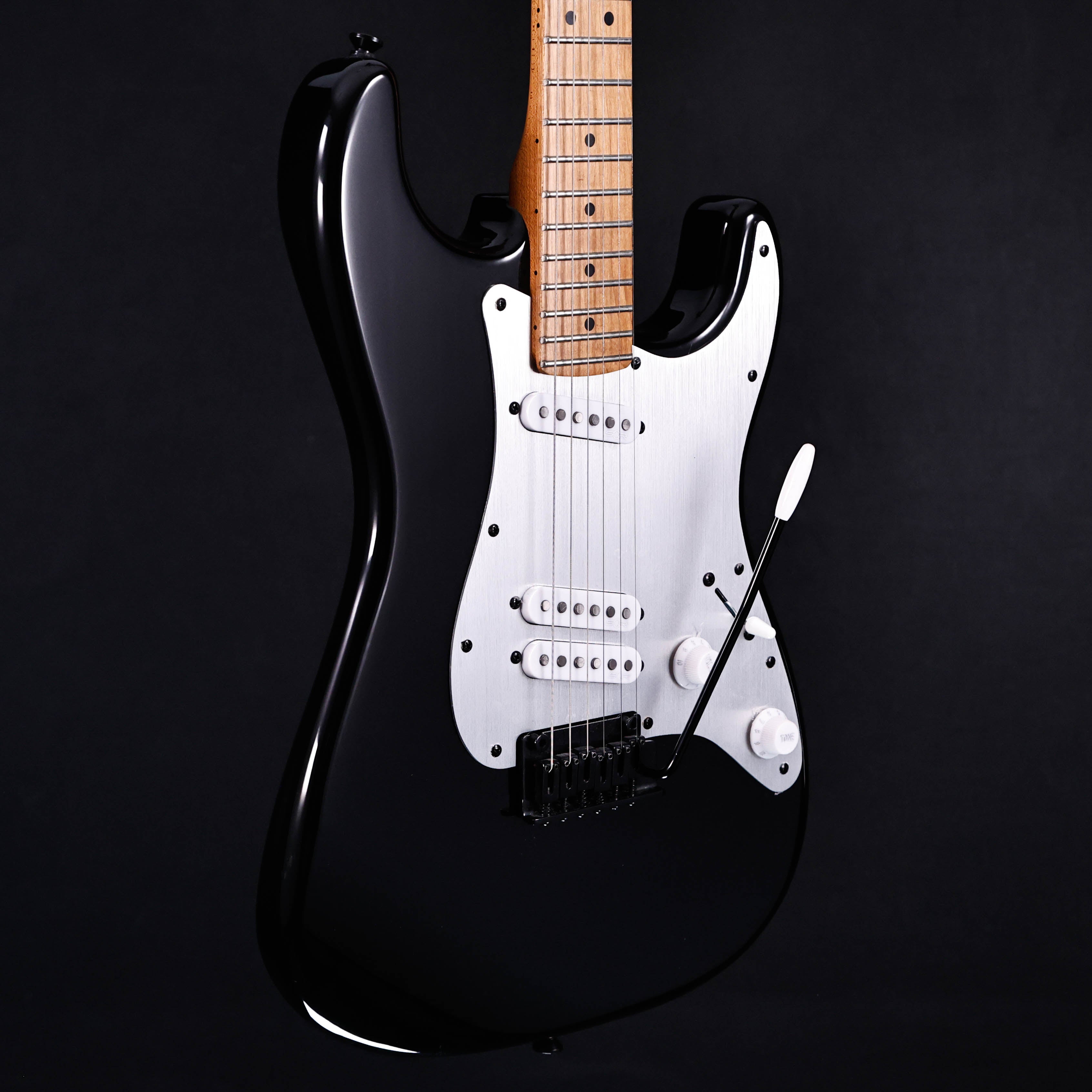 Squier Contemporary Stratocaster Spcl. Roasted Mp Fb,Silver guard,Black 8lbs 7.3oz