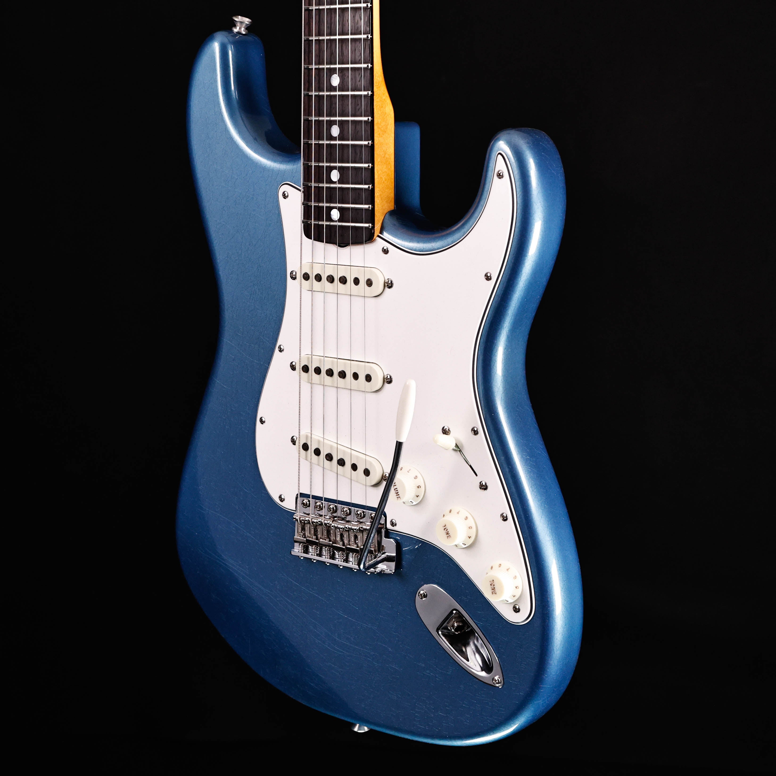 Fender Custom Shop 66 Stratocaster Deluxe Closet Classic, Lake Placid Blue 8lbs 0.6oz