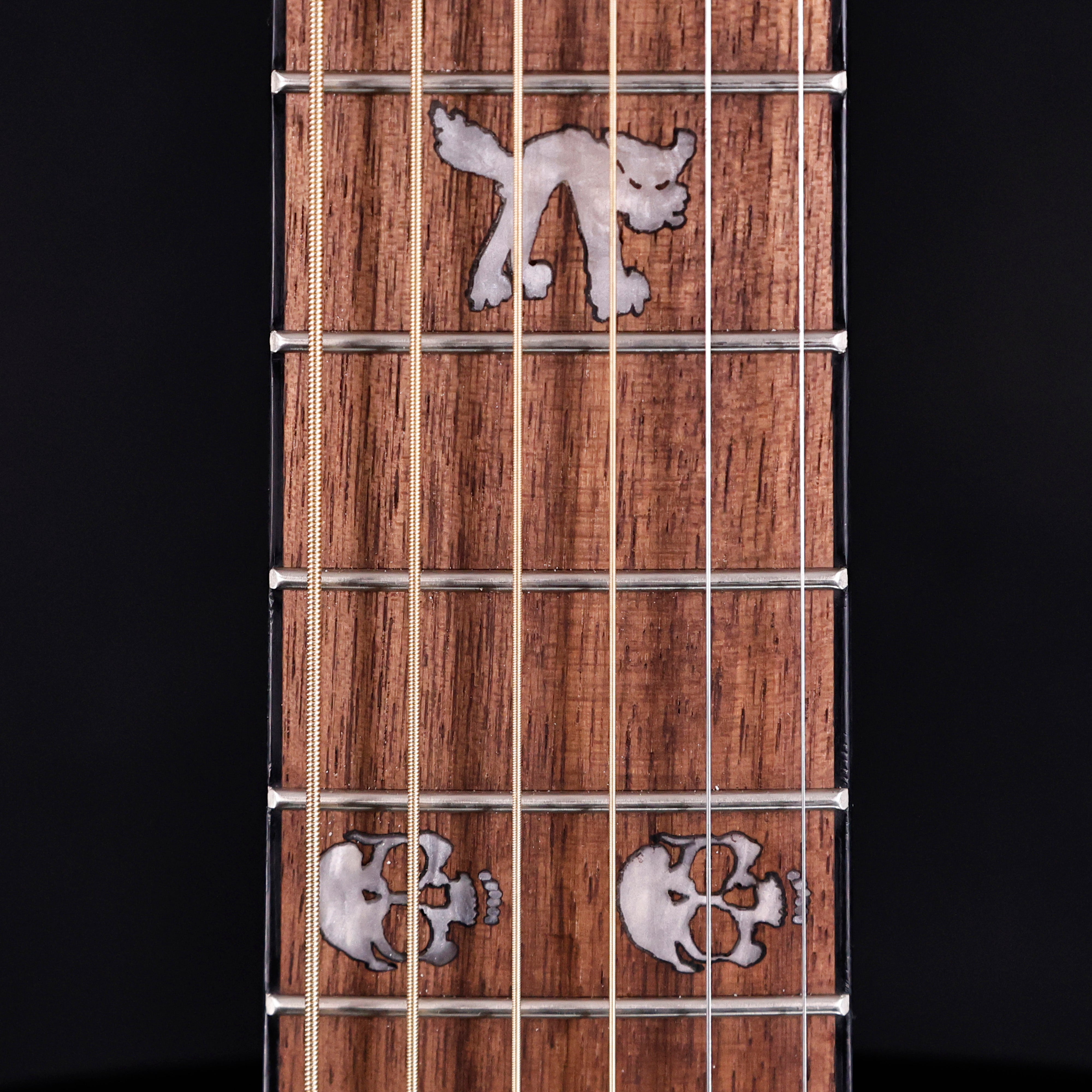Fender Tim Armstrong Hellcat, Walnut Fb, Checkerboard 4lbs 10.9oz
