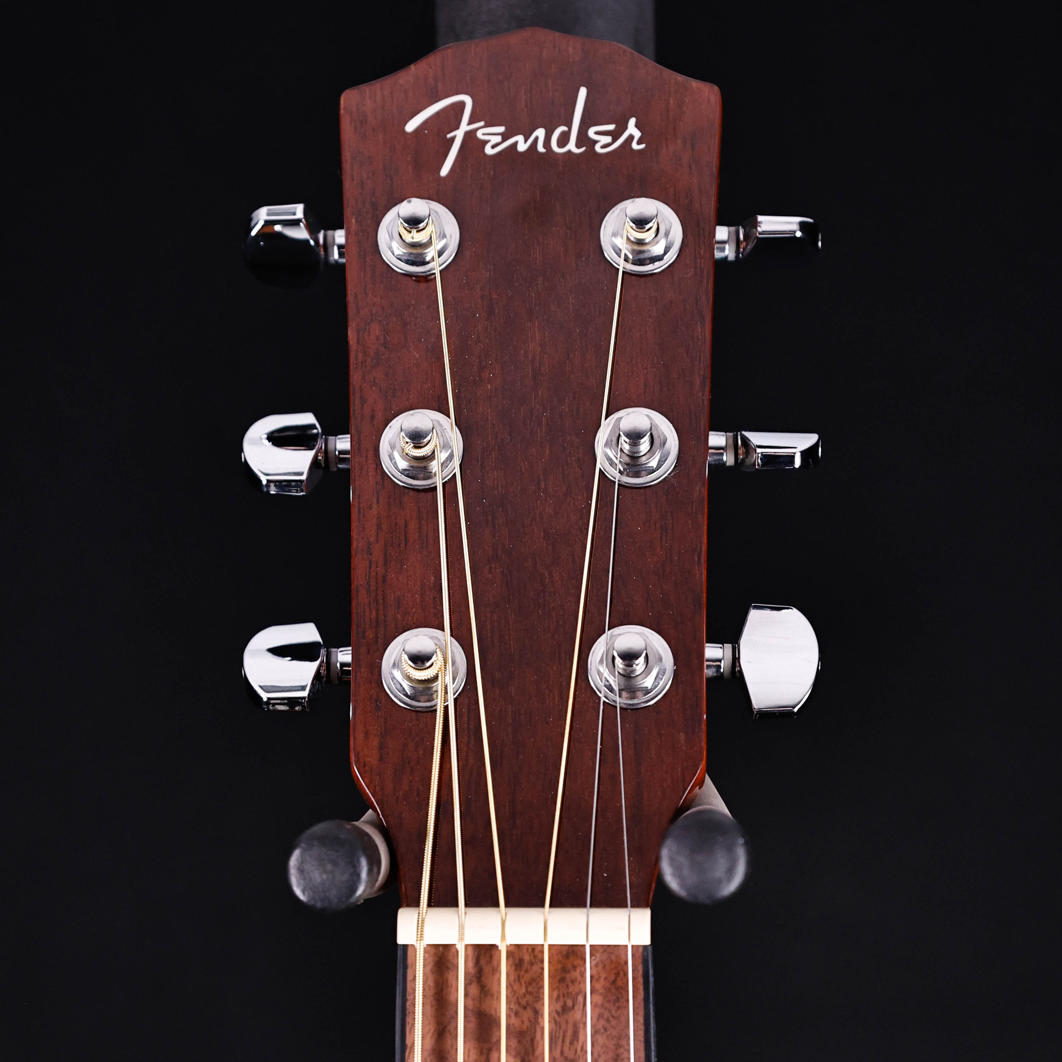 Fender CC-140SCE Concert, Walnut Fingerboard, Natural w/case 4lbs 1.5oz