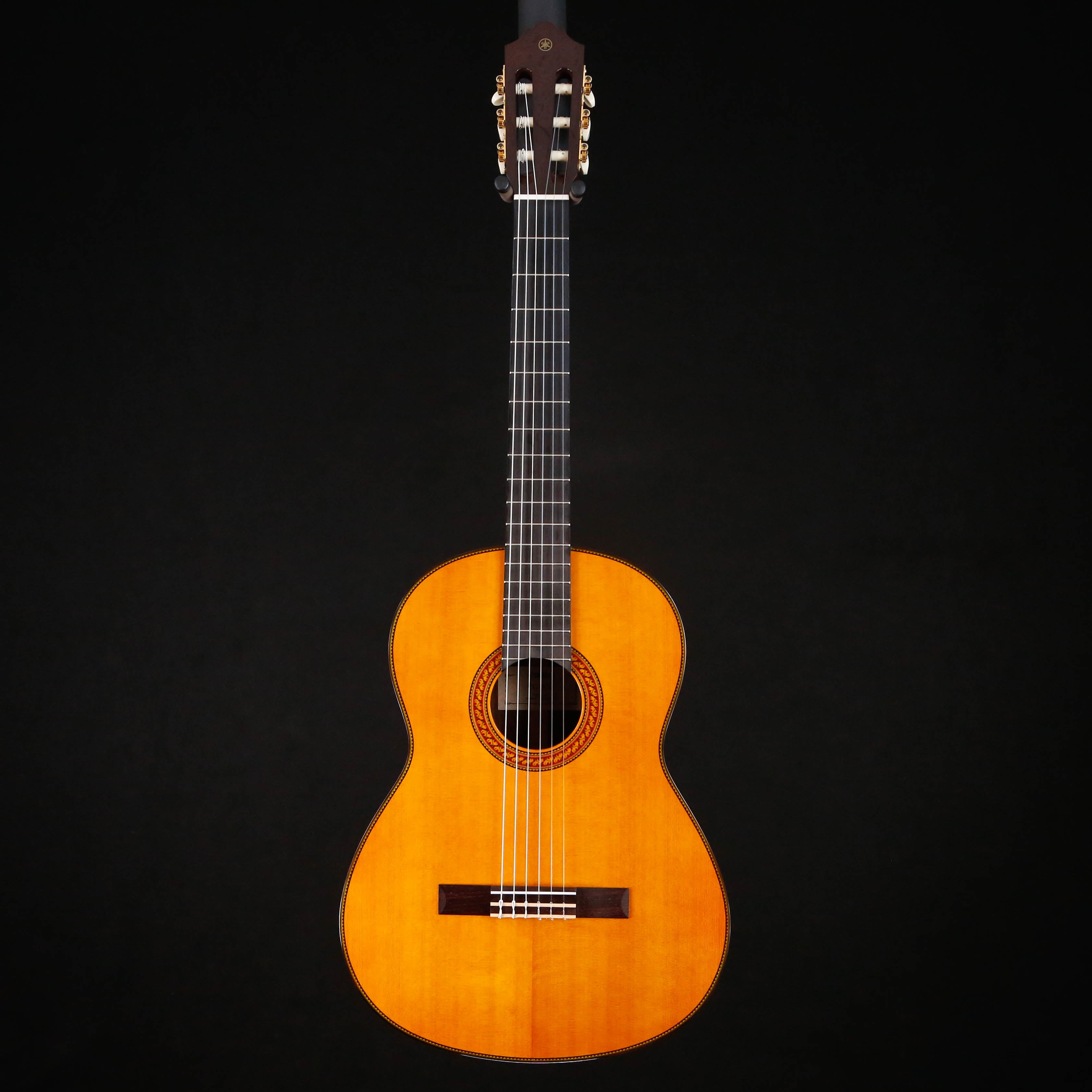 Yamaha CG192C Classical Guitar, Cedar Top