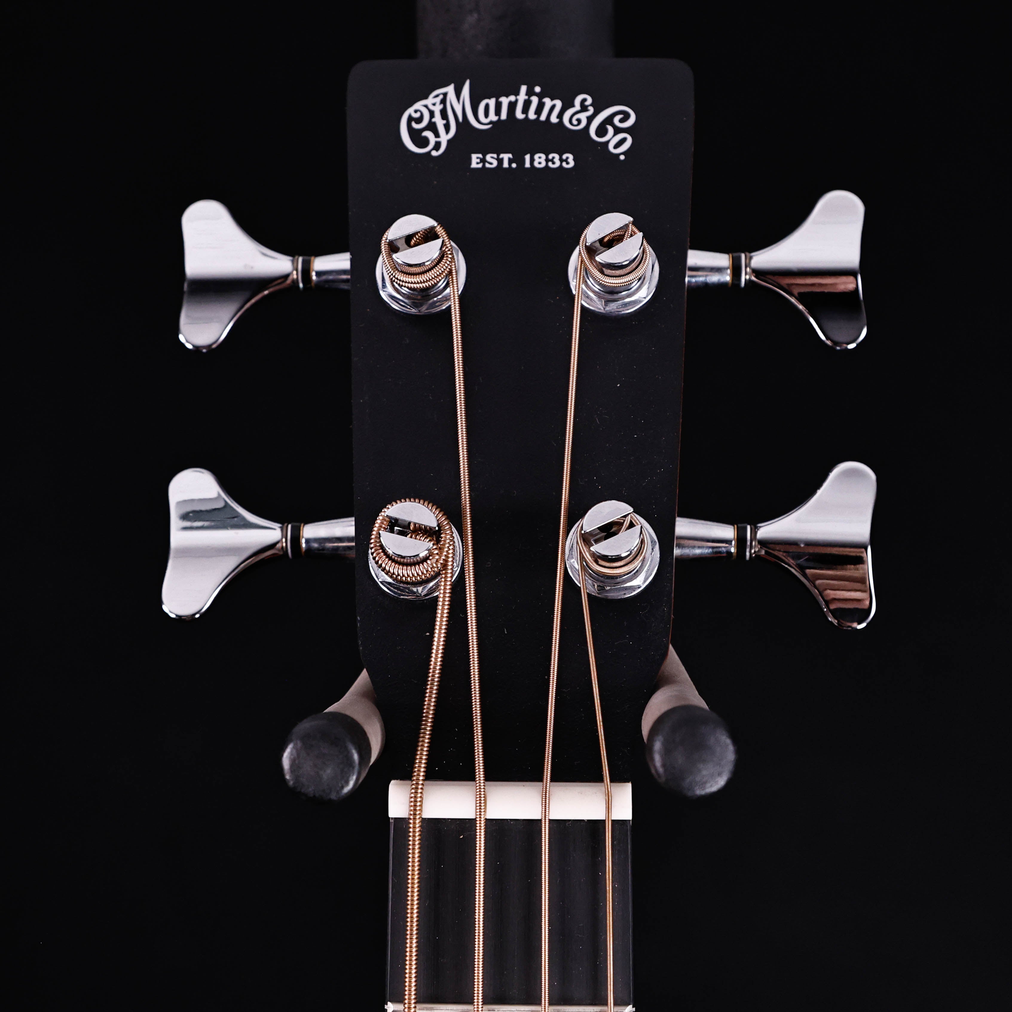 Martin D Jr-10E Bass, Satin 4lbs 2.1oz