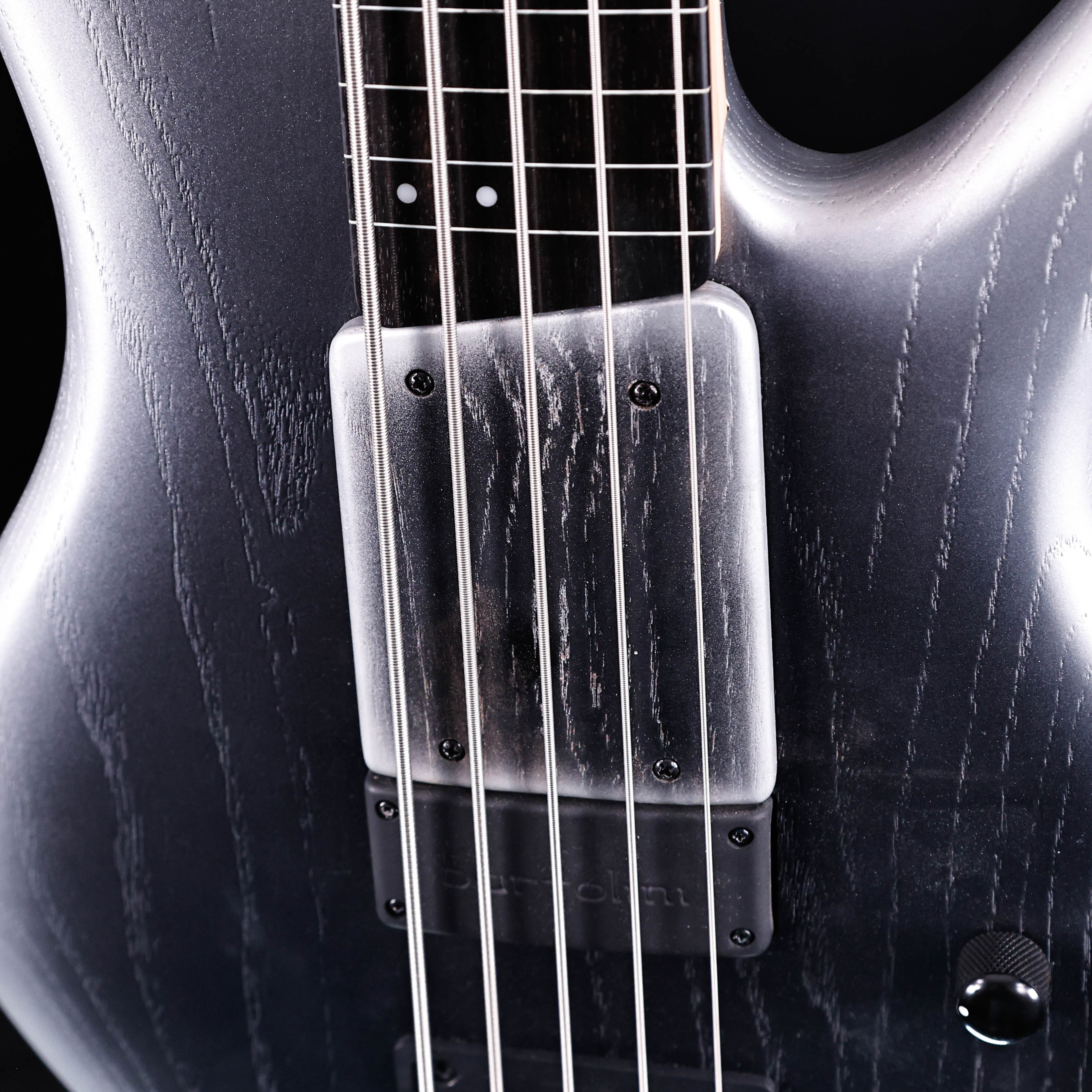 Ibanez Gary Willis 25th-Anniv Signature 5-string Fretless Bass, Silver Wave Burst 8lbs 6.2oz