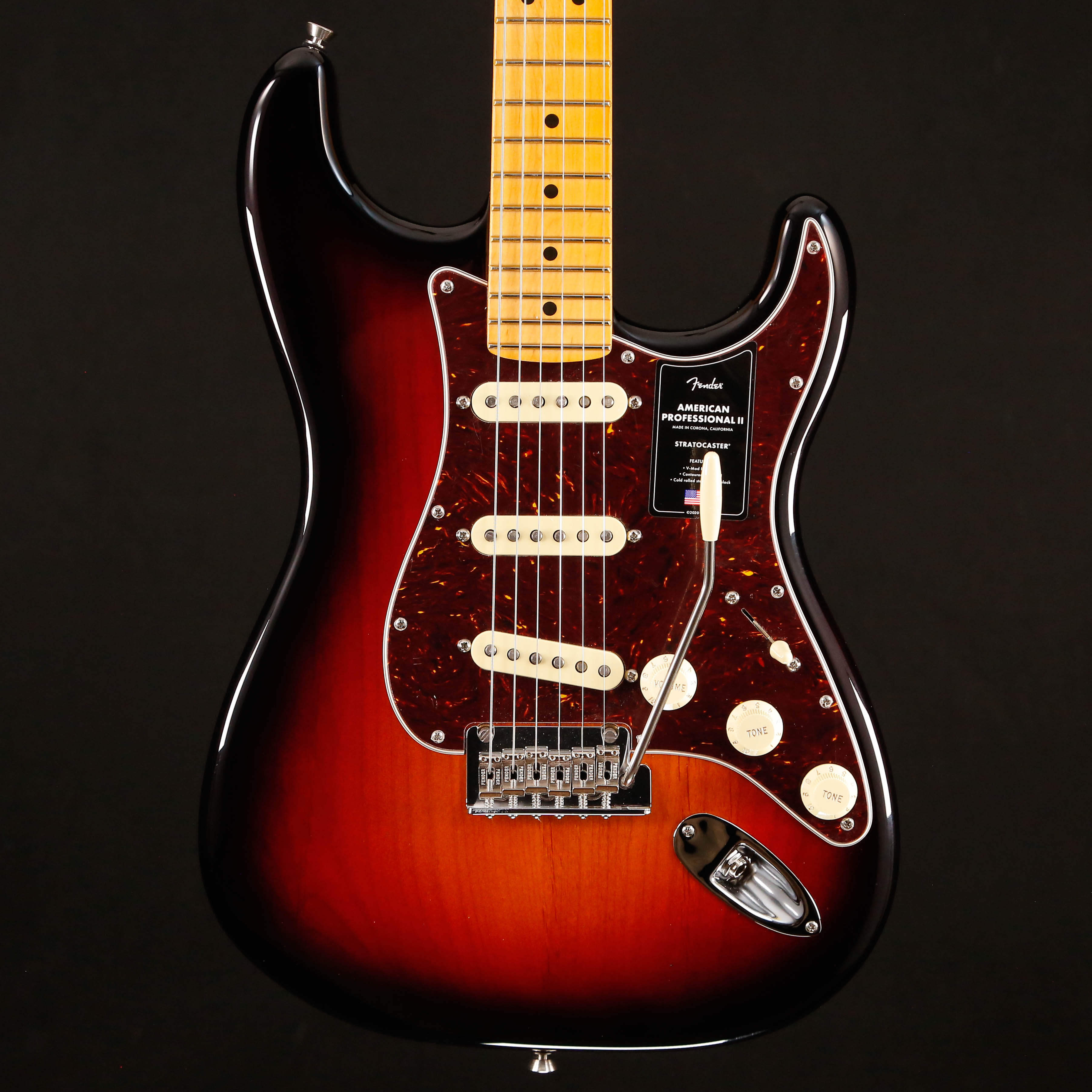 Fender American Pro II Stratocaster, Maple Fb, 3-Color Sunburst