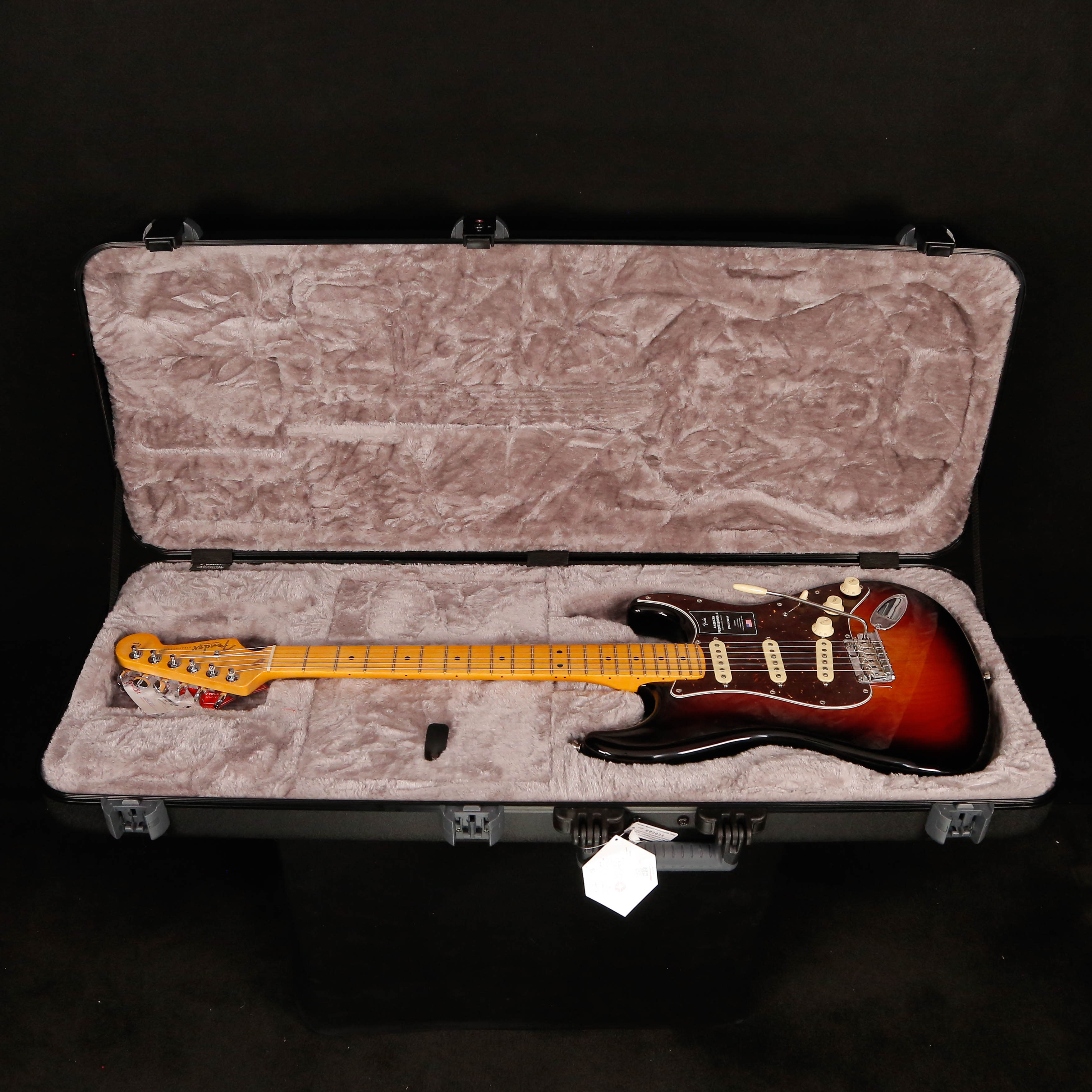 Fender American Pro II Stratocaster, Maple Fb, 3-Color Sunburst