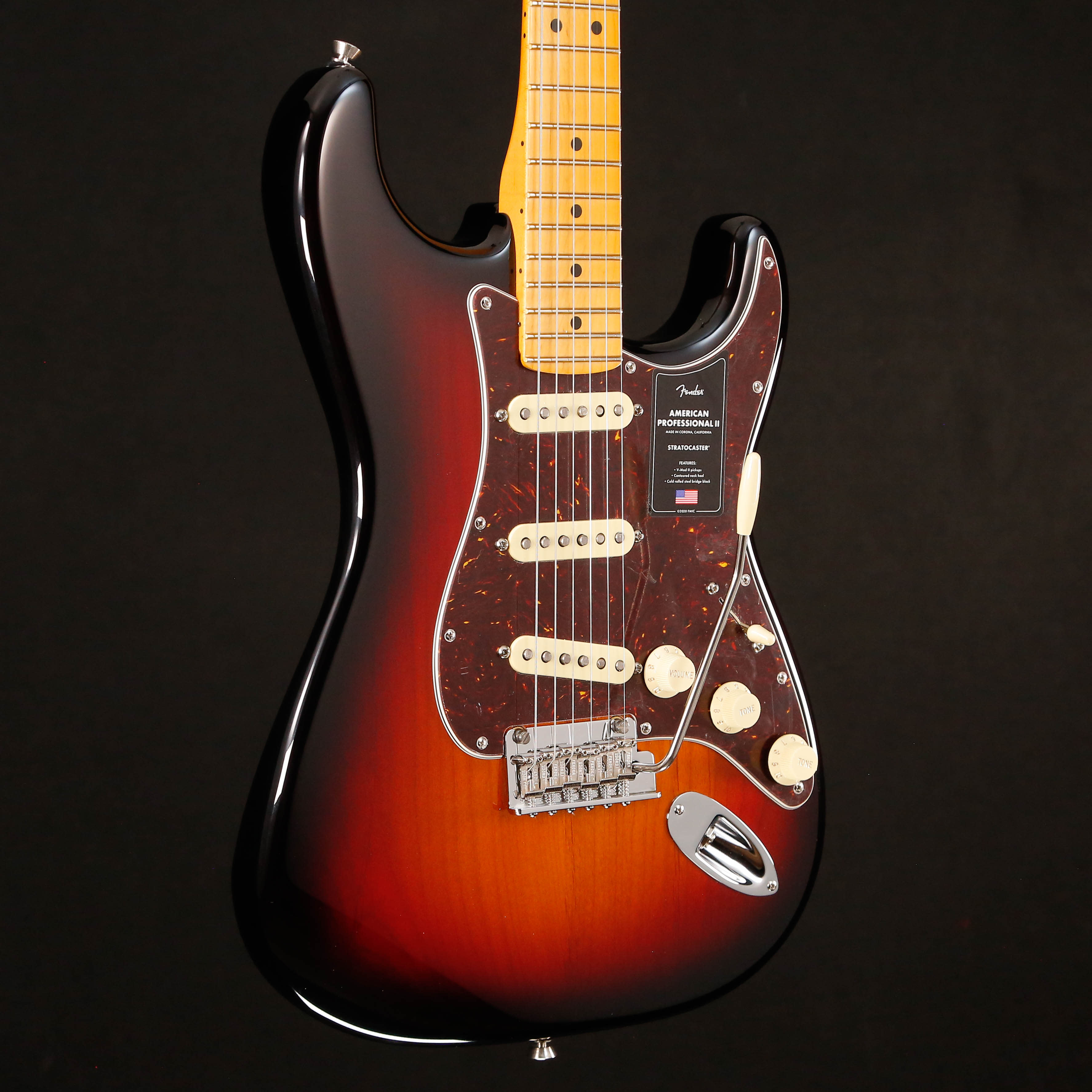 Fender American Pro II Stratocaster, Maple Fb, 3-Color Sunburst