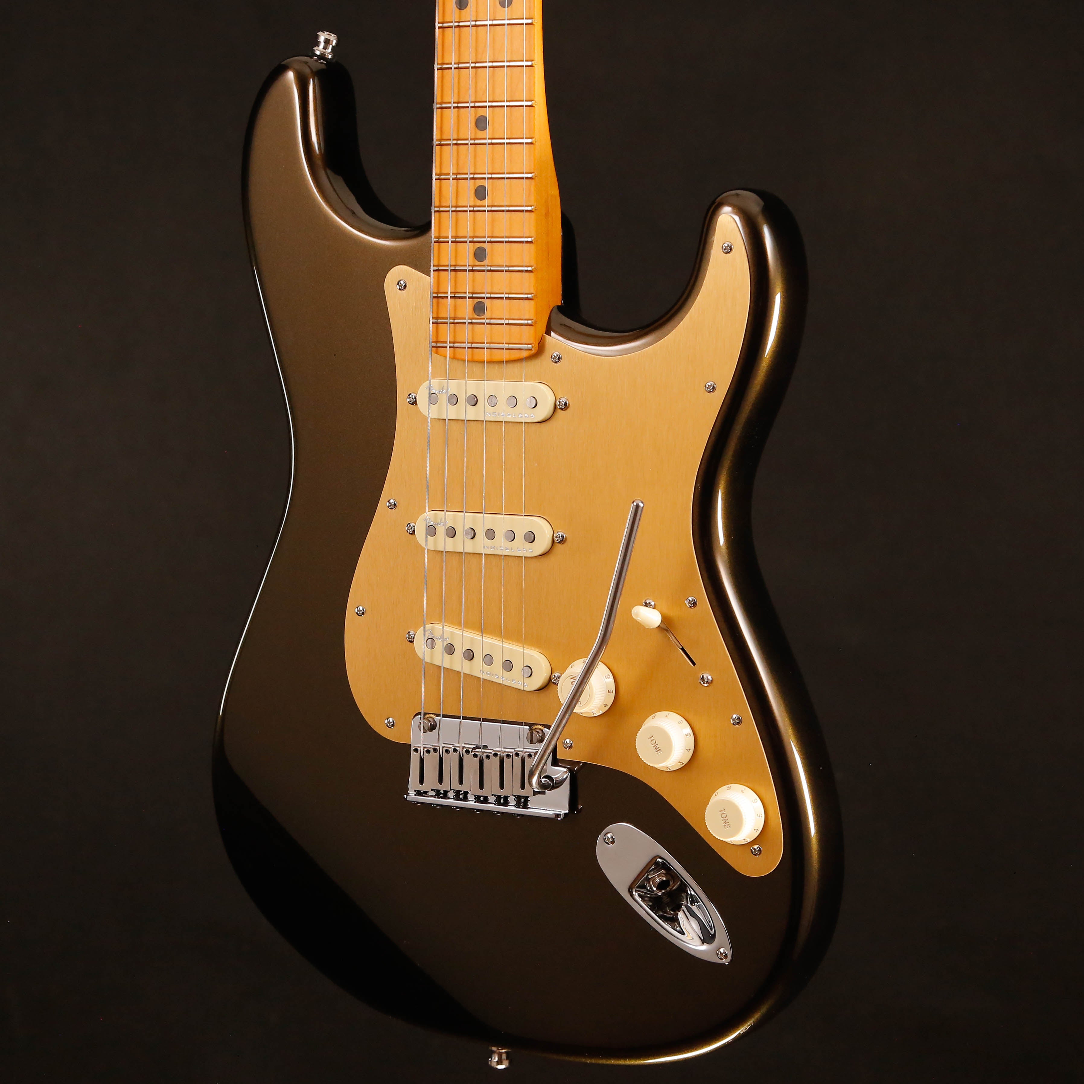Fender American Ultra Stratocaster, Maple Fb, Texas Tea 8lbs 3.7oz