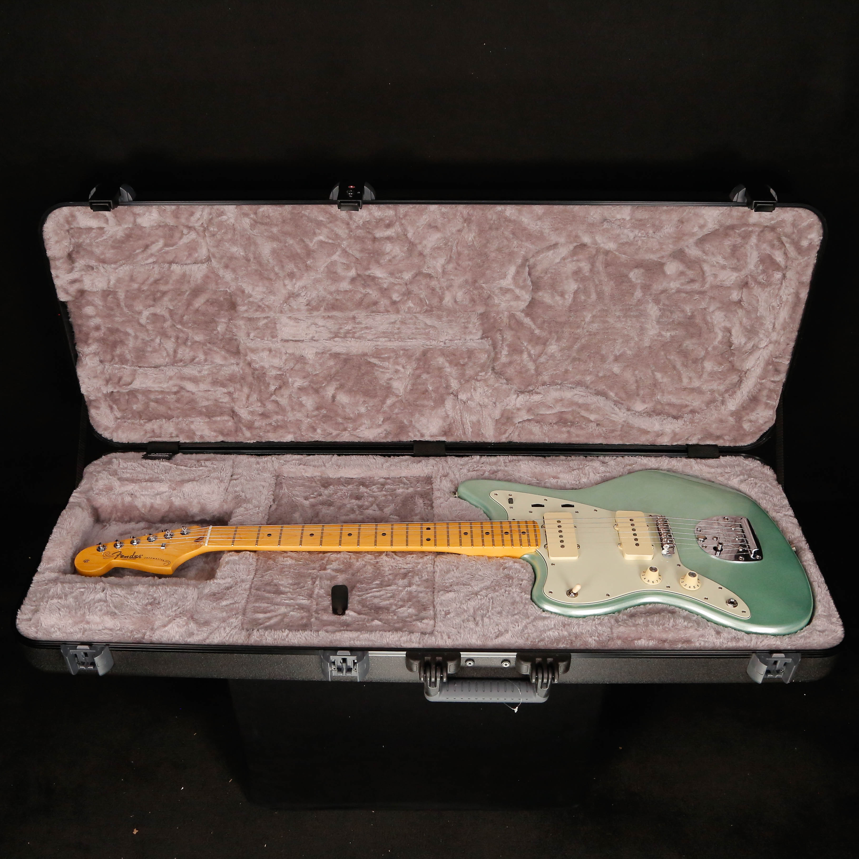 Fender American Professional II Jazzmaster LH, Mystic Surf Green BATTLE DAMAGED