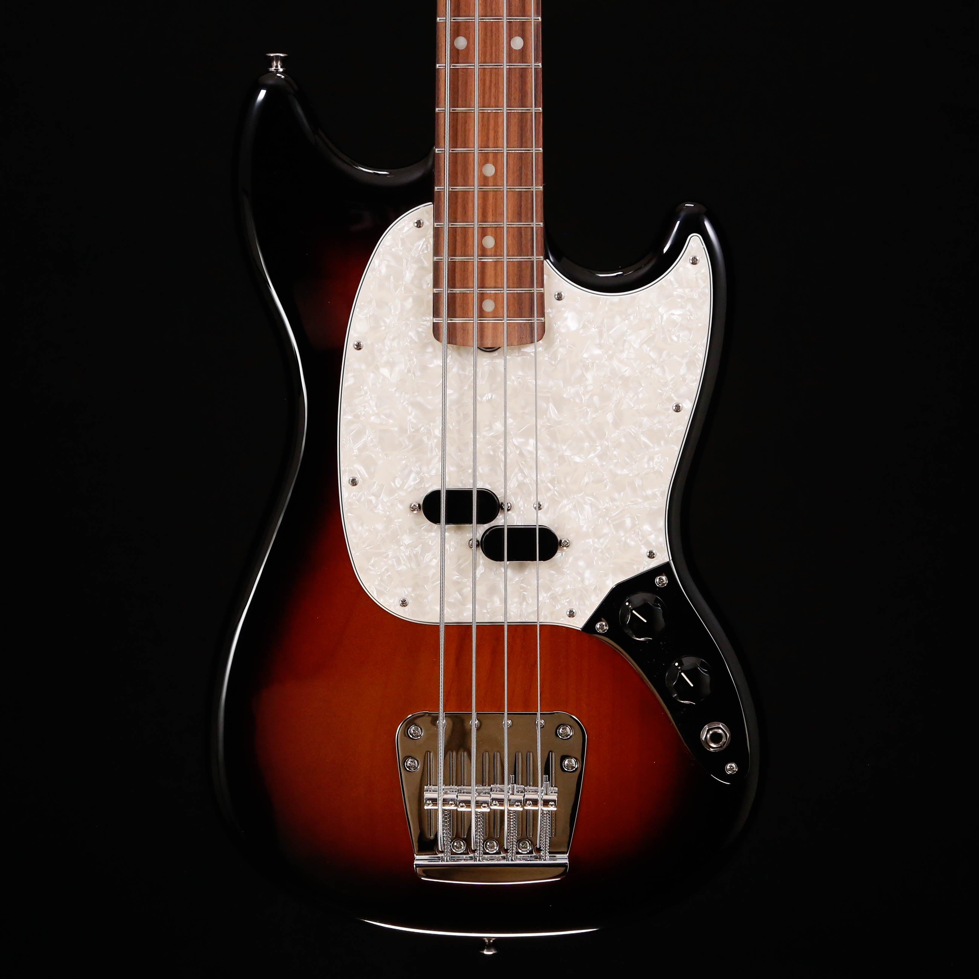 Fender Vintera '60s Mustang Bass, Pau Ferro Fb, 3-Color Sunburst