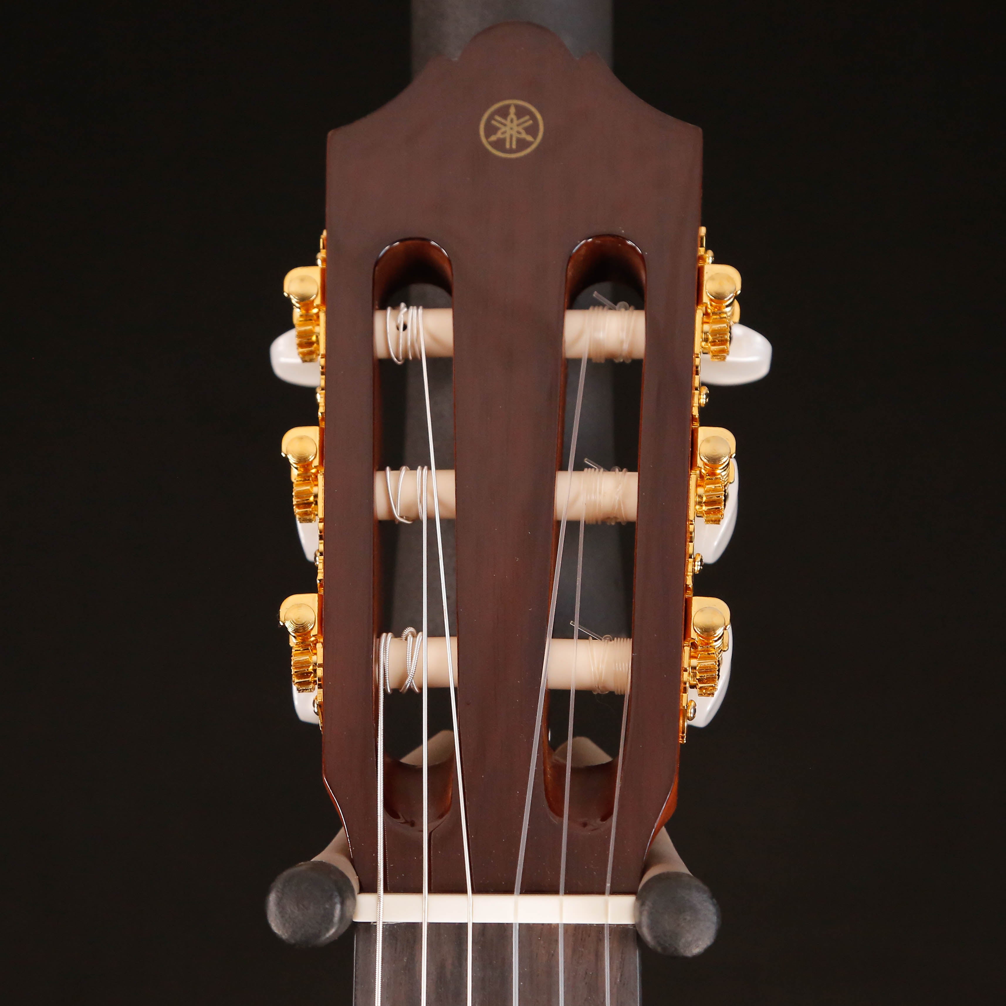 Yamaha CG162C Classical Guitar, Cedar Top