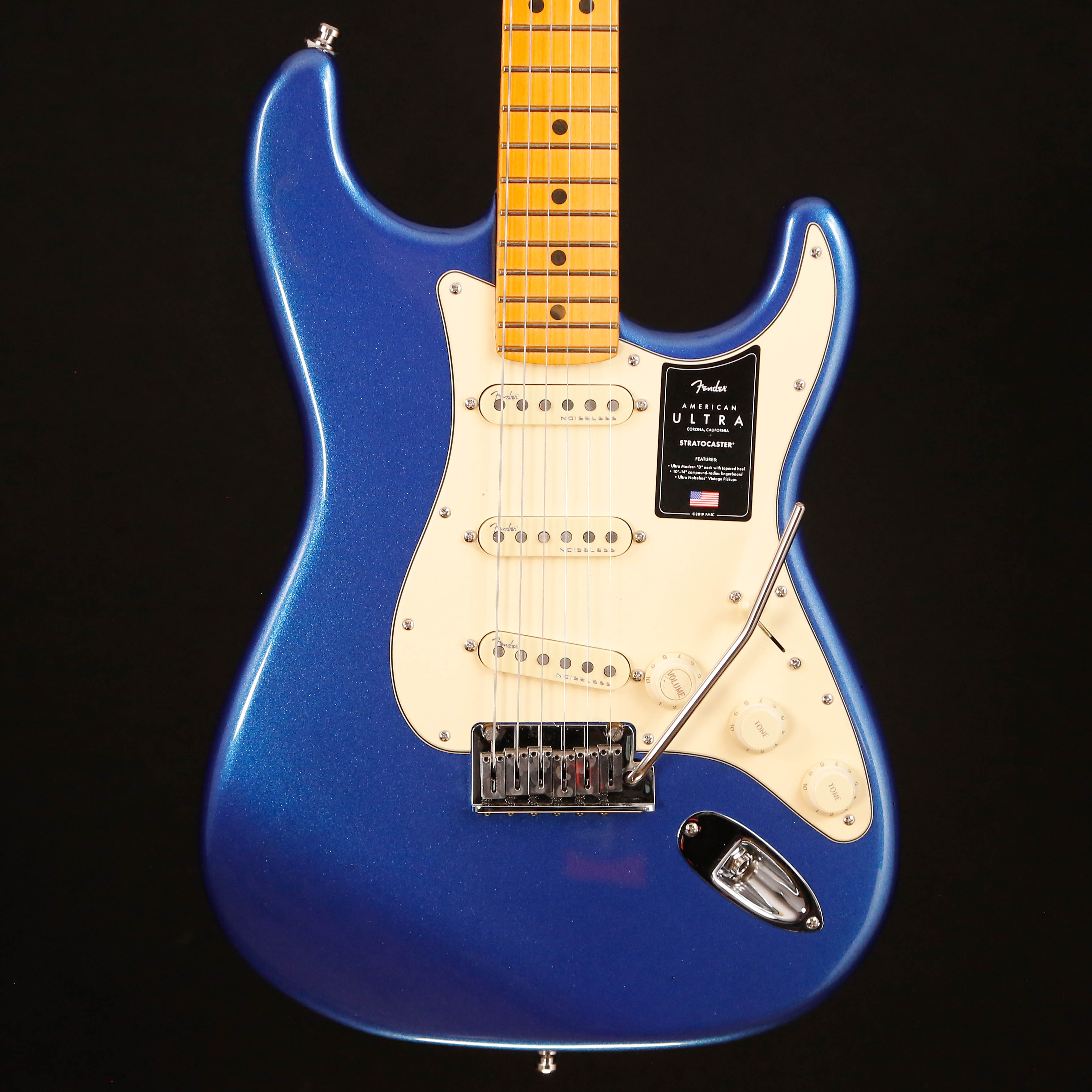 Fender American Ultra Stratocaster, Maple Fb, Cobra Blue