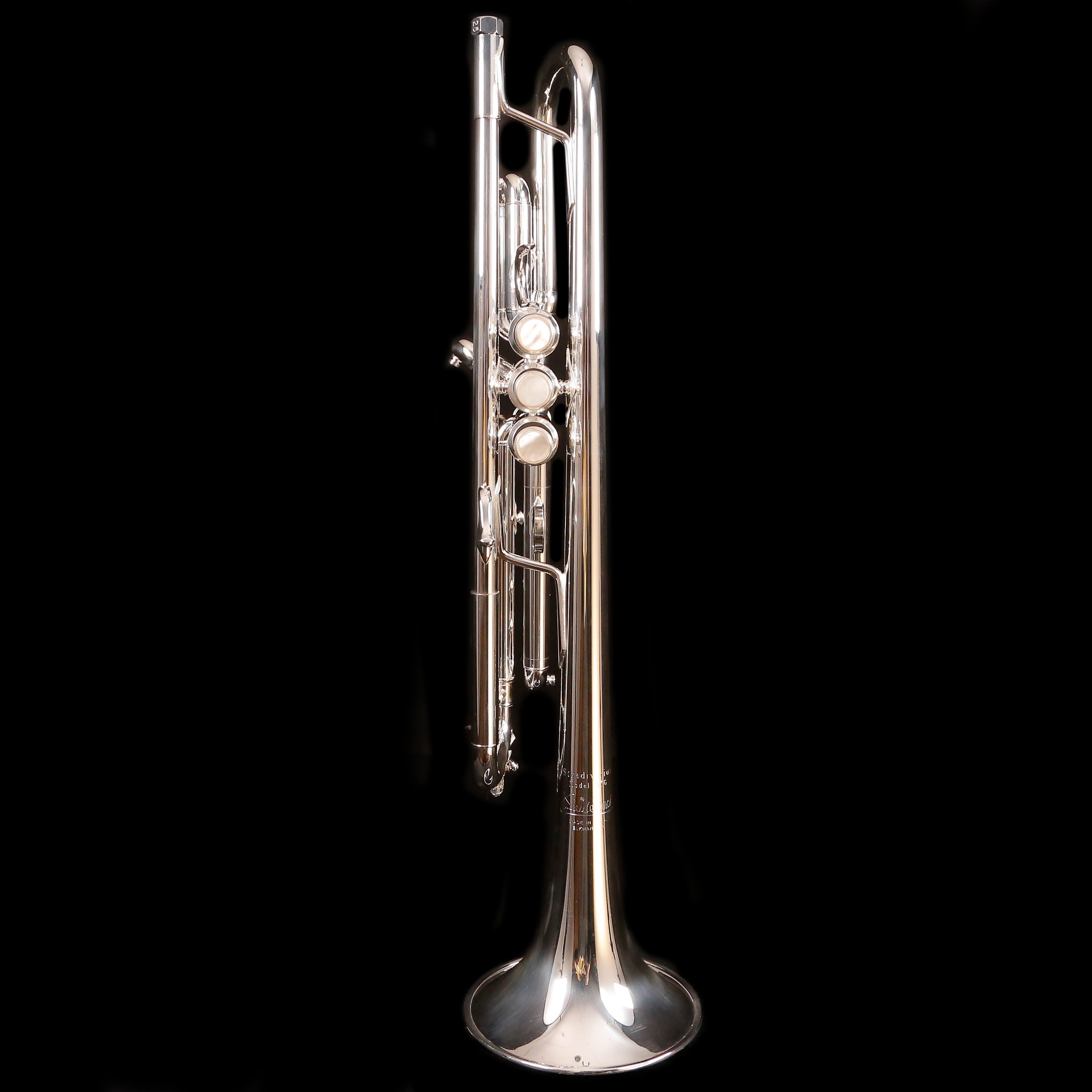 Bach LR180S37G Trumpet Outfit