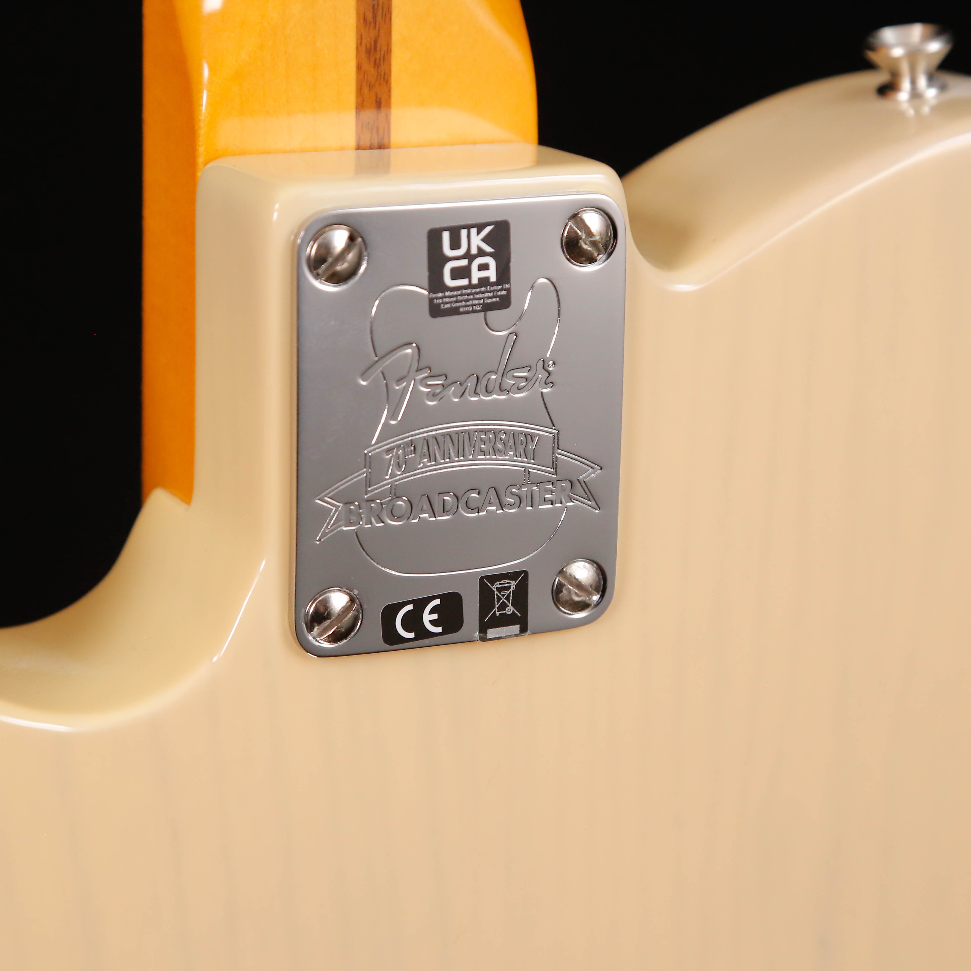 Fender 70th Anniversary Broadcaster Telecaster, Blackguard Blonde